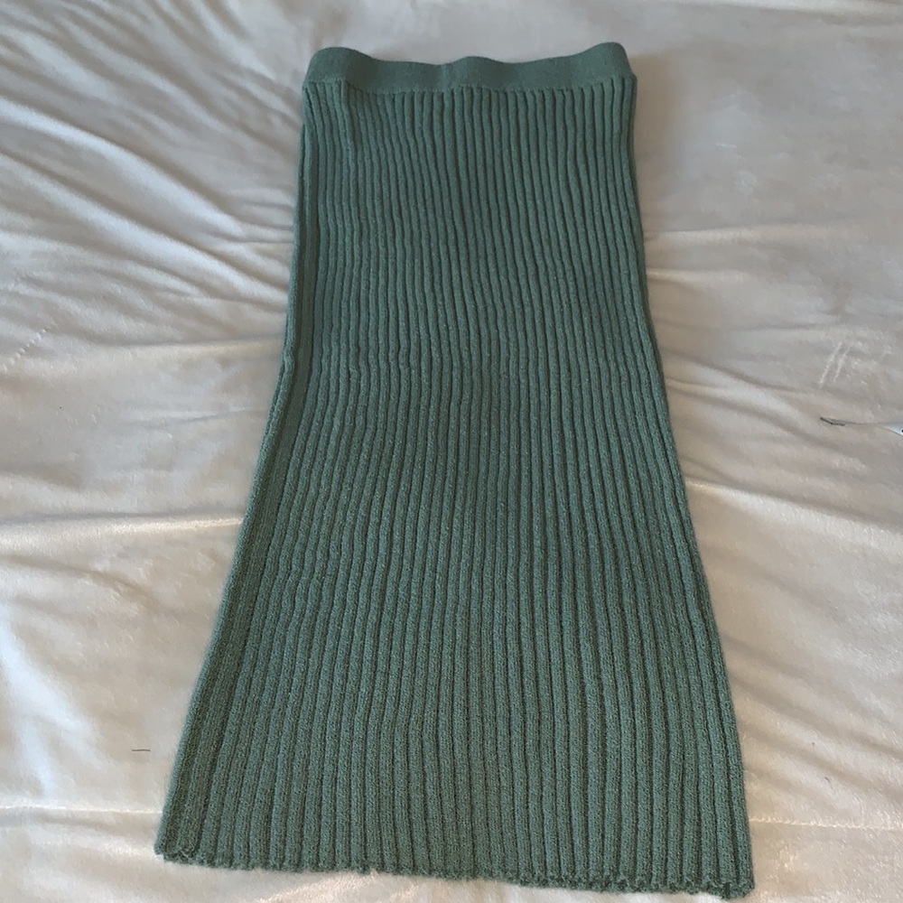 💥SOLD💥Anthropologie/Amadi Midi Sweater Skirt Set Size S - Picture 7 of 11